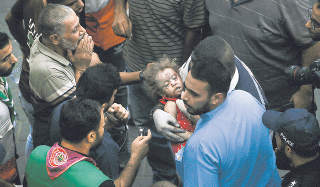 Víctimas. Por lo menos 140 niños murieron solo en Gaza. Foto: EFE Víctimas. Por lo menos 140 niños murieron solo en Gaza. Foto: EFE