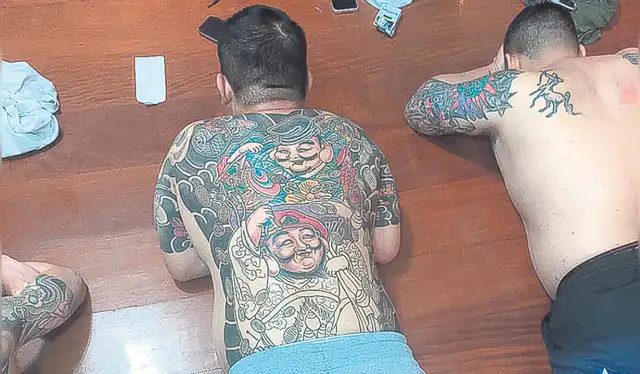  Detenidos. Los delincuentes taiwaneses mostraban sus tatuajes para intimidar a sus víctimas. Foto: difusión   