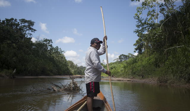  Las quebradas son los caminos por los que los campesinos indígenas sacan sus productos. Foto: John Reyes - La República   