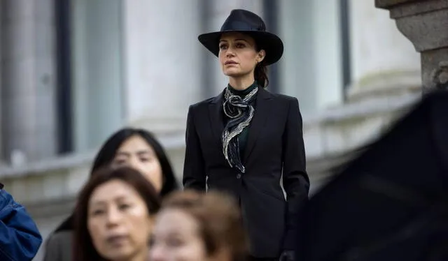 Carla Gugino como Verna. Foto: Netflix   