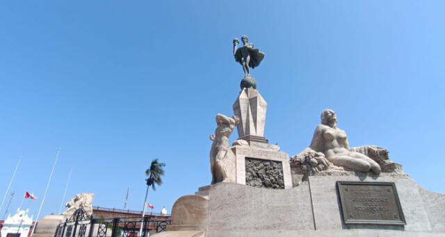  La estatua que se ubica en la plaza de Armas de Trujillo. Foto: Sergio Verde/La República   