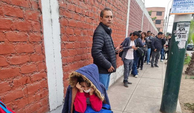  La demora en este proceso afecta también a los alumnos, ya que no reciben sus clases programadas. Foto: Rosario Rojas/La República    