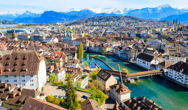 Suiza: más del 15% de su población adulta es millonaria. Foto: Expansión    
