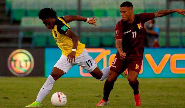 La última victoria de Venezuela sobre Ecuador fue por 2-1 en octubre de 2021. Foto: EFE   
