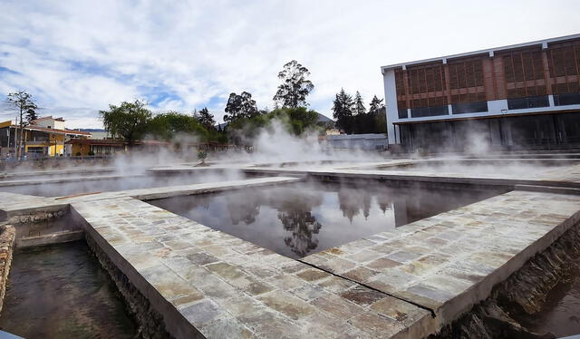  Las piscinas con agua termales es un atractivo de los Baños de los Incas. Foto: Complejo Turístico Baños de los Incas  