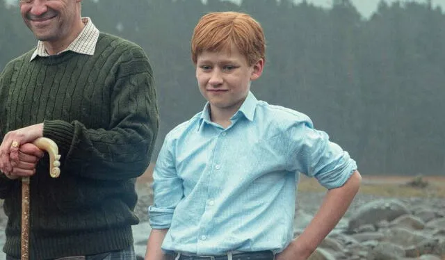 Fflyn Edwards como el príncipe Harry. Foto: Netflix   