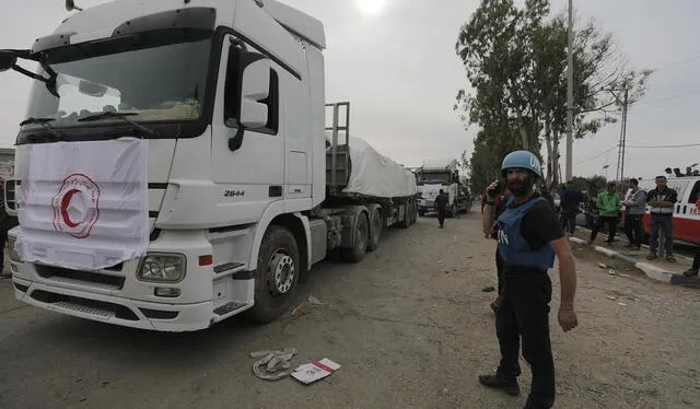 Parte del acuerdo entre Israel y Hamás establece el paso de camiones con ayuda humanitaria a Gaza. Foto: EFE   