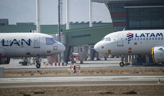  Latam Airlines ofrece vuelos de Lima a Caracas directos desde este año 2023. Foto: AFP   