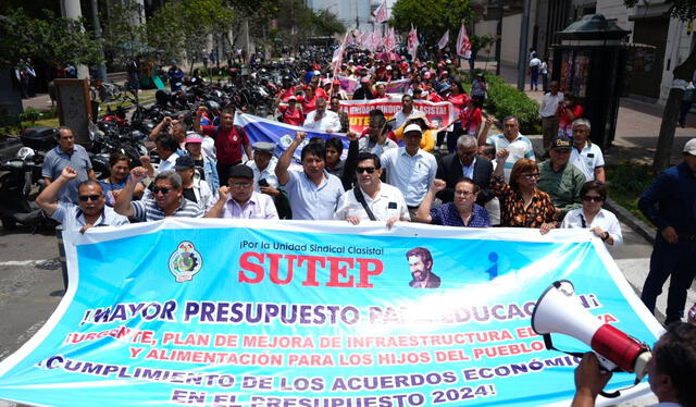 Recientemente, el SUTEP realizó una manifestación. Foto: La República   