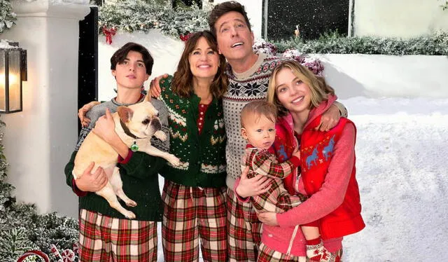 Brady Noon, Jennifer Garner, Ed Helms y Emma Myers son la familia Walker en ‘Familia revuelta’. Foto: Netflix   