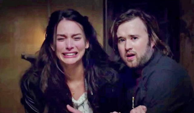  Ally (Génesis Rodríguez) y Teddy (Haley Joel Osment) visitan a Wallace (Justin Long) en el zoológico. Foto: A24 