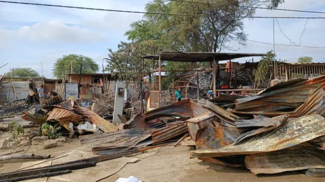  Viviendas de centro poblado quedaron en cenizas. Foto: Maribel Mendo/ LR
