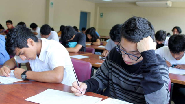  Examen de admisión de la UNI. Foto: Andina    