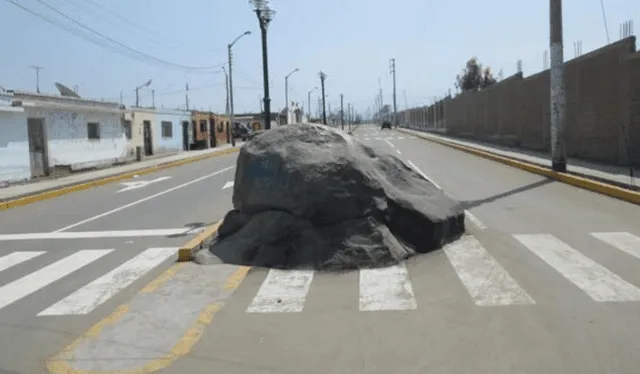 La Piedra de Alto Larán se ubica a pocos metros de la plaza de armas del distrito que lleva el mismo nombre. Foto: Mi Chincha Querida   