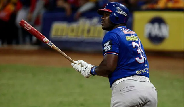 Los Tiburones de La Guaira suman 9 victorias en 10 compromisos. Foto: LVBP   