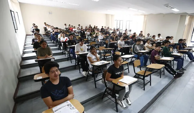  El examen de admisión se da dos veces al año. Foto: Andina    