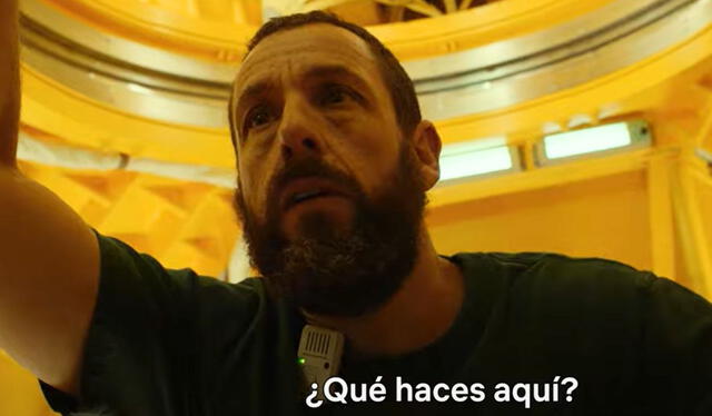 Adam Sandler es Jakub Procházka en 'El astronauta', película de Netflix. Foto: captura de YouTube   
