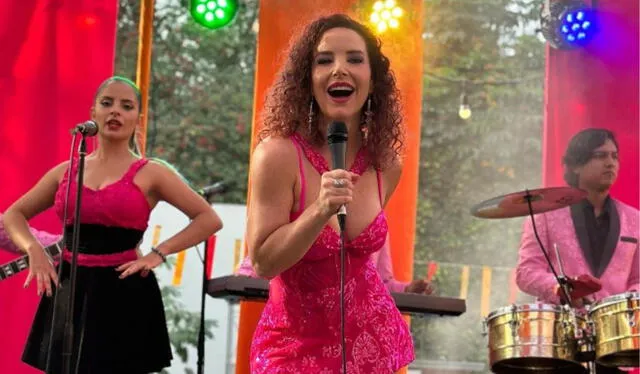 Virna Flores interpreta a una cantante de la selva en 'Súper Ada'. Foto: Virna Flores Instagram   