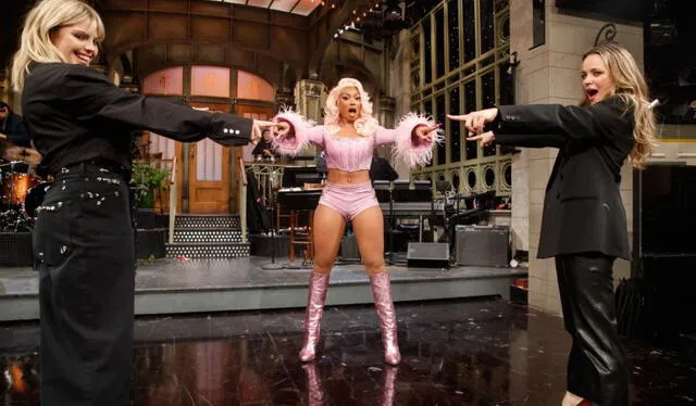 Megan Thee Stallion, Reneé Rapp y Rachel Mc Adams escenificando el meme de 'Spiderman'. Foto: captura de X 