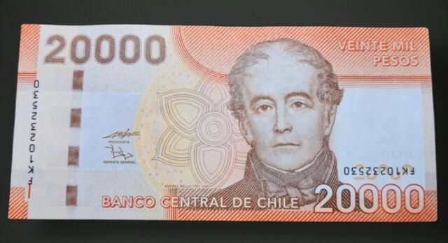 En el billete de 20 mil pesos, se puede ver que los números de serie se encuentra al revés y ello puede incrementar su valor oficial. Foto: Error coins chile/Instagram   