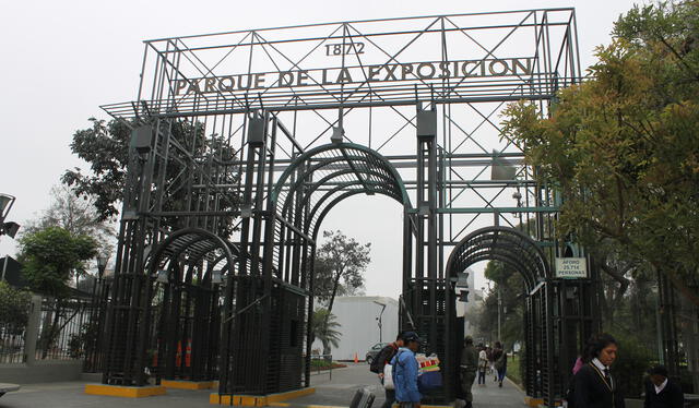 Esta es la puerta de entrada del parque de la exposición. Foto: Andina   