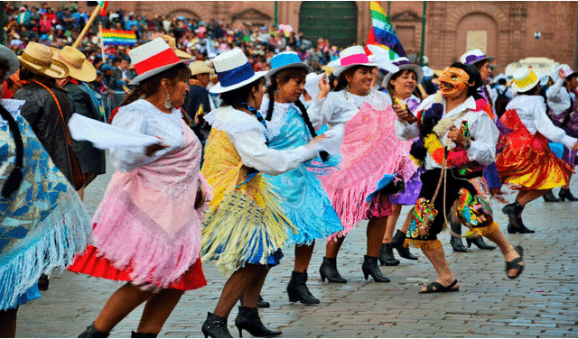  Carnaval en Cusco. Foto: Perú Rail 