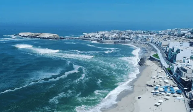  Playa Blanca se caracteriza por sus aguas cristalinas y arena blanca. Foto: Facebook<br>   