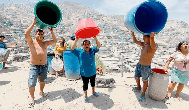 Un importante grupo de personas de Lima carece de acceso a agua potable. Foto: La República   