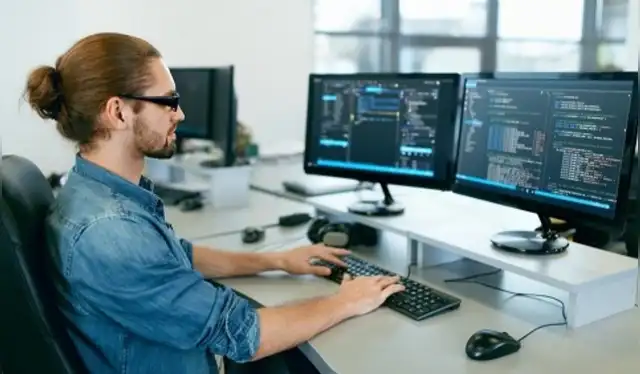 Los desarrolladores de inteligencia artificial pueden llegar a ganar hasta S/12.000. Foto: Instaiq Los desarrolladores de inteligencia artificial pueden llegar a ganar hasta S/12.000. Foto: Instaiq