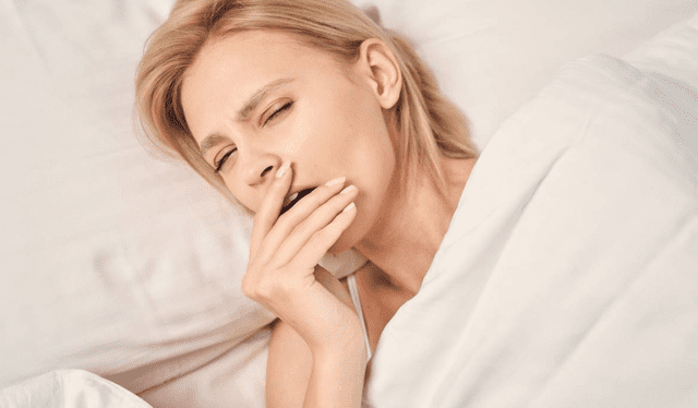 La apnea del sueño es uno de los principales efectos de dormir con la boca abierta. Foto: Saber Vivir   