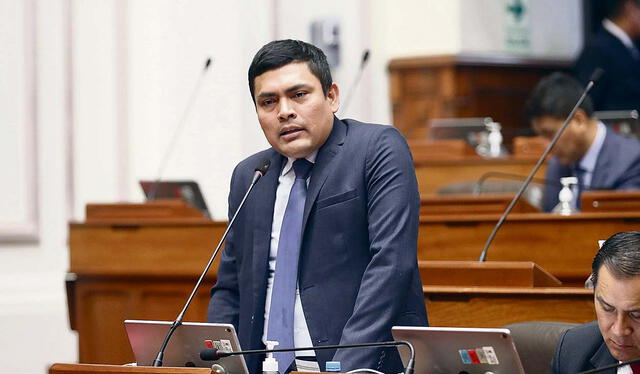  Voz. Américo Gonza, presidente de Justicia, presentó texto. Foto: difusión    