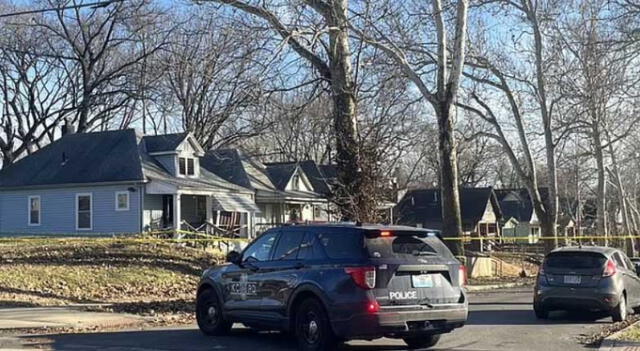 La Policía acudió a una vivienda tras ser informada de que una niña no respiraba. Foto: KSHB   