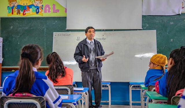 Más información sobre el procedimiento, requisitos y cronograma para el contrato docente 2024 puede encontrarse en la página web del Minedu. Foto: Andina   