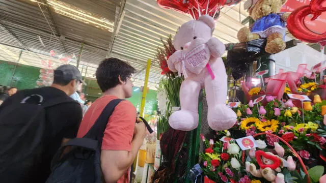 Los peluches también son buscados para esta época. Foto: Rosa Quincho/LR   