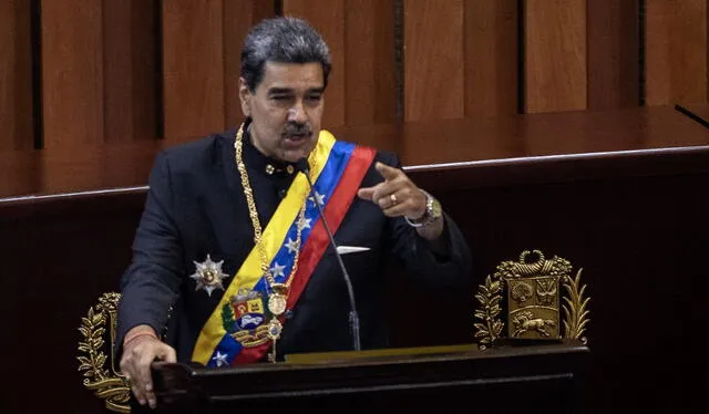  "Ese es el héroe ahora, Milei, el loco Milei, se la da de loco o es loco, o las dos cosas a la vez. Ah, pero le robó a Venezuela un avión", dijo Maduro sobre Milei. Foto: AFP   