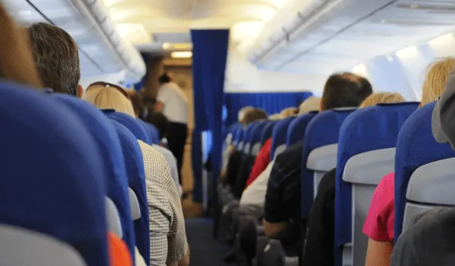 En los vuelos de avión hay ciertas palabras que están prohibidas para mantener la tranquilidad de los pasajeros. Foto: Pxhere   