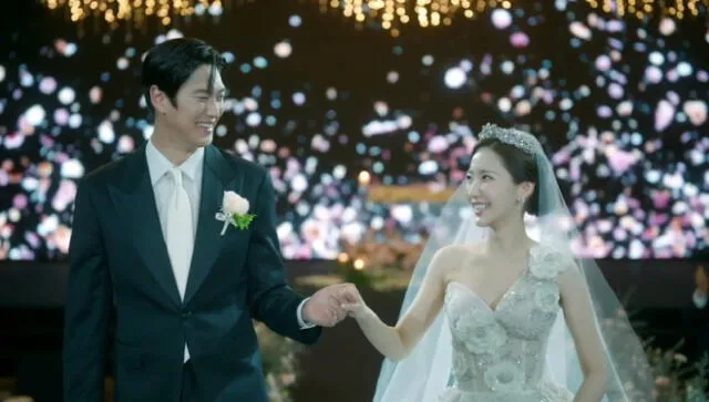  Matrimonio de los protagonistas en 'Marry My Husband'. Foto: tvN<br>   