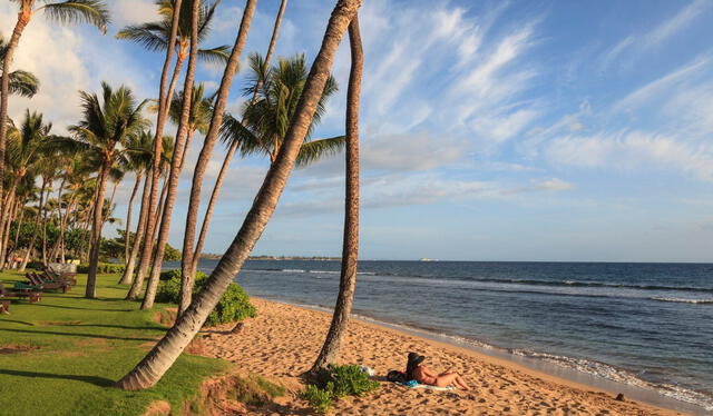 Hawaii, un archipiélago sinónimo de paraíso tropical, presenta Ka’anapali Beach como su joya. Foto: Michele Falzone / Getty Images   