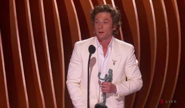  Jeremy Allen White ganó el premio a mejor actuación de un actor masculino en una serie de comedia. Foto: Netflix    