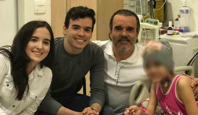 Del 2018 al 2022 Regis Feitosa Mota perdió a sus tres hijos por un síndrome que les heredó. Foto: @regisfeitosamota/Instagram   