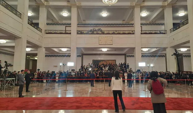  En el Gran Palacio del Pueblo, también se realizó una conferencia de prensa antes de la segunda sesión de la XIV Asamblea Popular Nacional de China. Foto: Francisco Claros/La República   