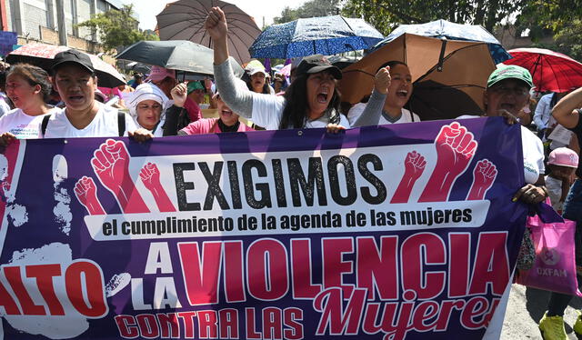 La violencia contra la mujer es una de las problemáticas más urgentes por atender en Honduras. Foto: AFP   
