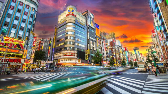 Tokio es la moderna capital de Japón, la cual alberga las empresas más importantes de la nación. Foto: Kayak   