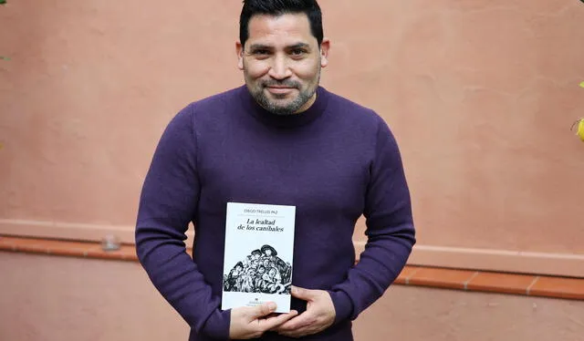 Trelles Paz junto a <em>La lealtad de los caníbales</em>. Tras 7 años, el autor regresa con una novela muy ambiciosa que retrata la Lima de hoy.   