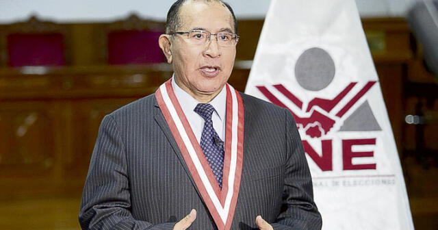 Víctor Ticona, presidió el JNE del 2016 al 2020   