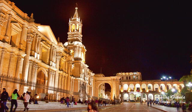  La icónica catedral de Arequipa. Foto: Marcos GP/Flickr   