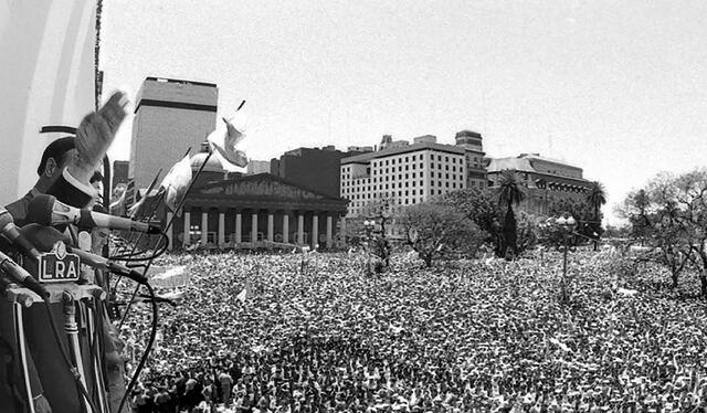 Marchas en plaza de Mayo, Argentina. Foto: Cultura   