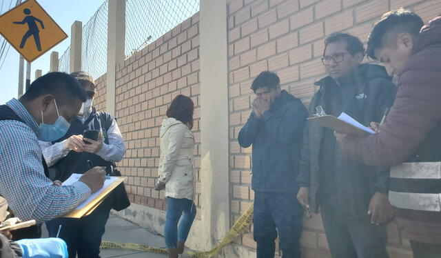 Sujetos fueron intervenidos en Yanahuara por la Policía Nacional luego que taxista asaltado lo denunciara. Foto: La República   