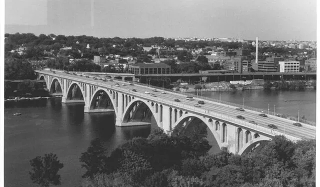 Imágenes de archivo del Key Bridge. Foto: Historic Sites   