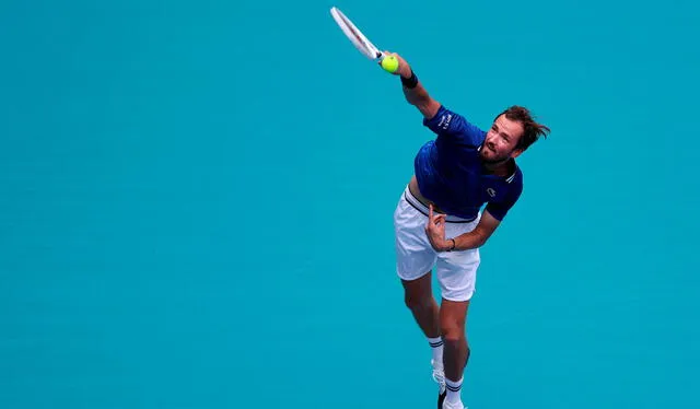 Daniil Medvedev llega a cuartos tras vencer a Dominik Koepfer por 7-6 y 6-0. Foto: AFP   